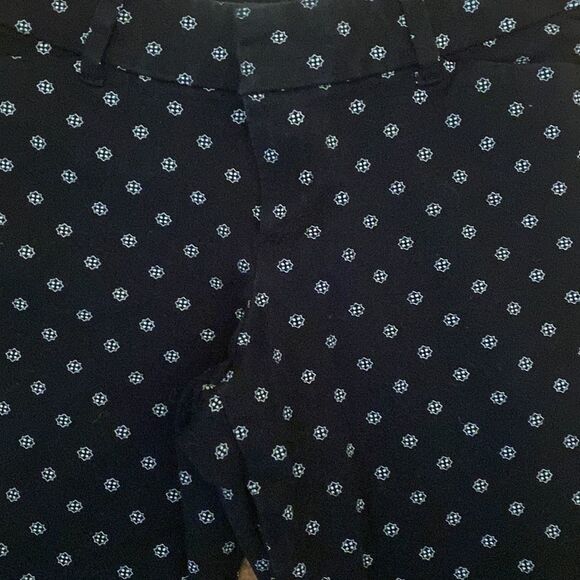 Old Navy Pixie Black Capris  Size 2 - Picture 3 of 5